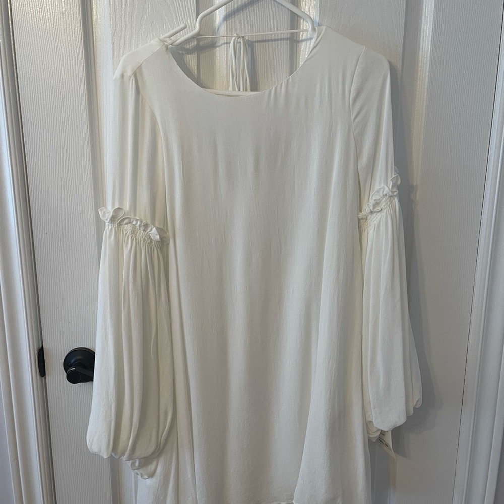 Zara white long sleeve dress with puff sleeves. Never worn!